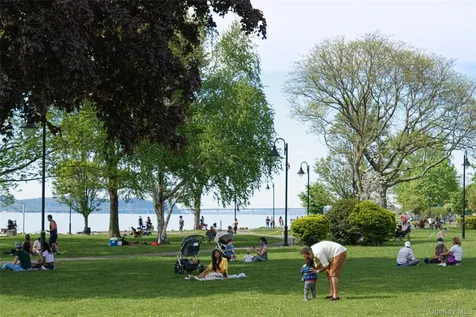 10 Broadway Dobbs Ferry NY 10522