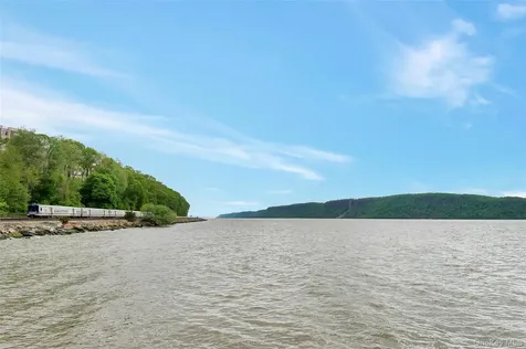 10 Broadway Dobbs Ferry NY 10522