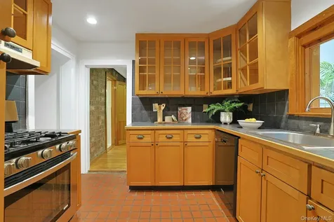 10 Broadway Dobbs Ferry NY 10522