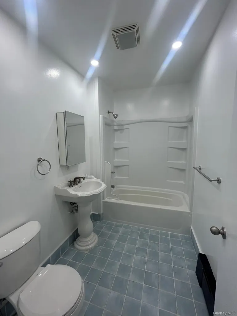315 Beach 90th Street Far Rockaway NY 11693