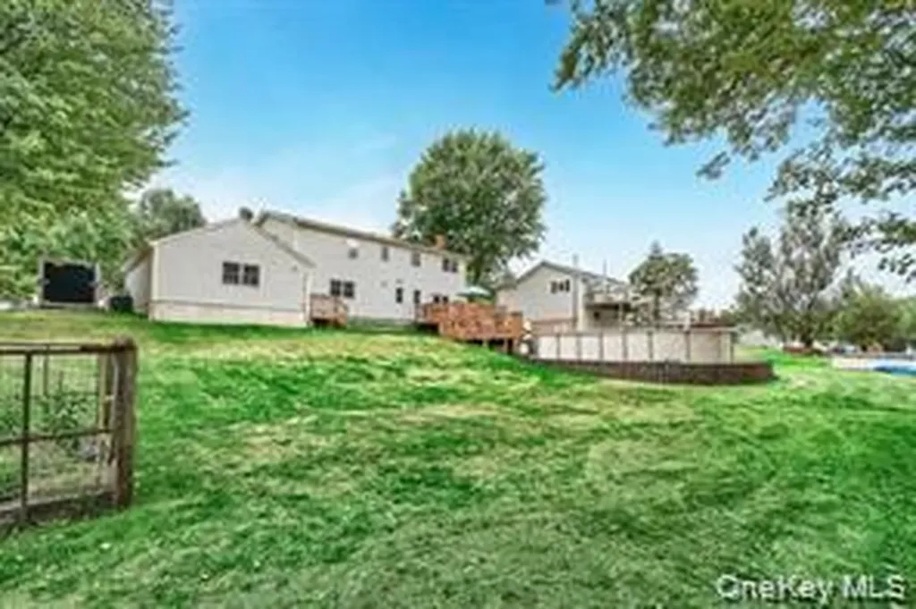 153 Barnes Road Washingtonville NY 10992