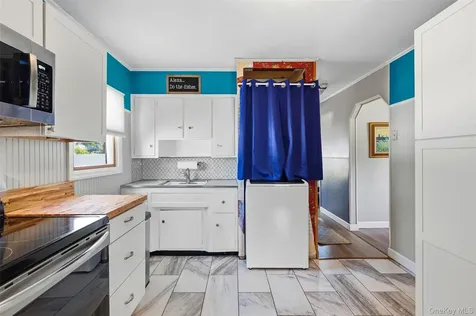 3977 Baylis Road Seaford NY 11783