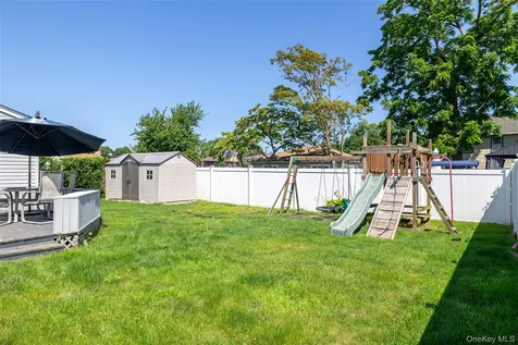 3977 Baylis Road Seaford NY 11783