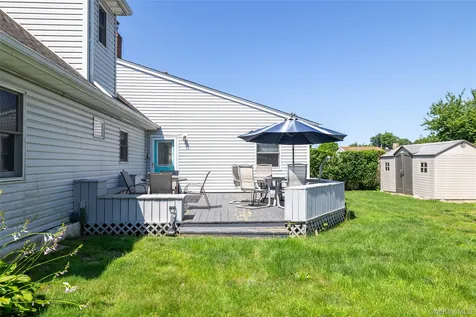 3977 Baylis Road Seaford NY 11783