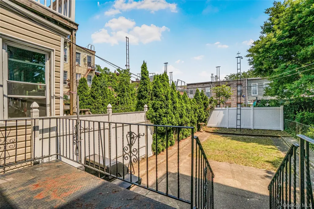 1880 Bleecker Street Ridgewood NY 11385