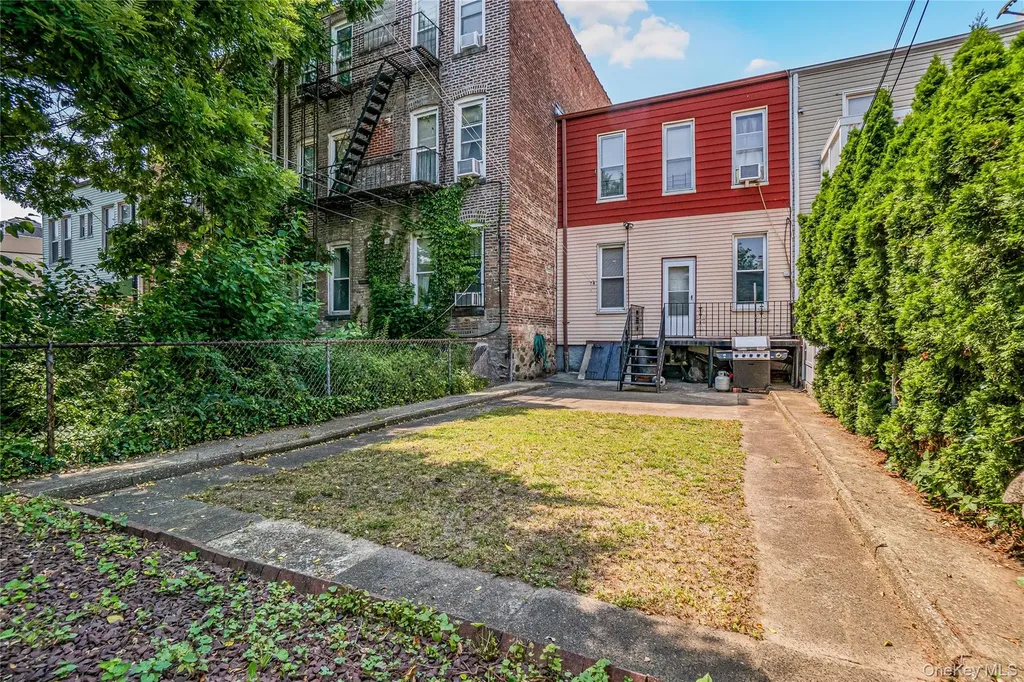 1880 Bleecker Street Ridgewood NY 11385