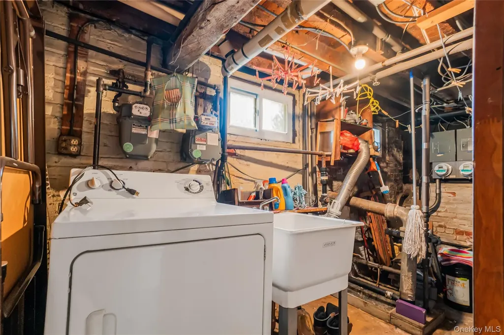 1880 Bleecker Street Ridgewood NY 11385