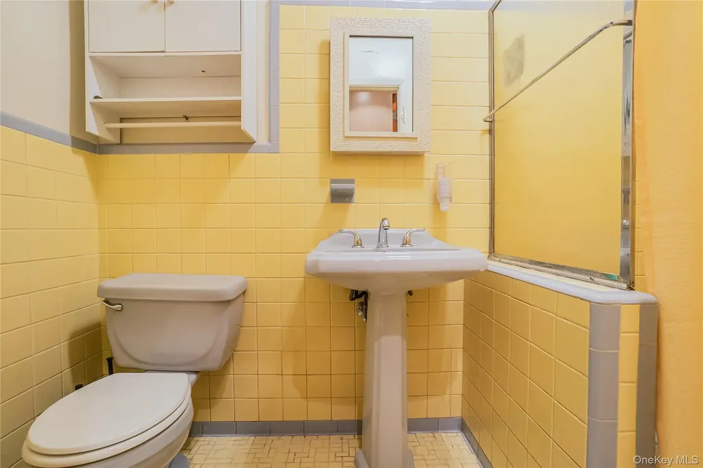 1880 Bleecker Street Ridgewood NY 11385