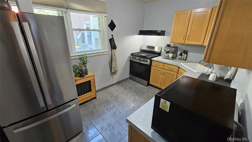 133 Hilltop Acres Yonkers NY 10704