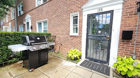 133 Hilltop Acres Yonkers NY 10704
