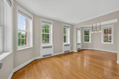 949 Palmer Road Bronxville NY 10708