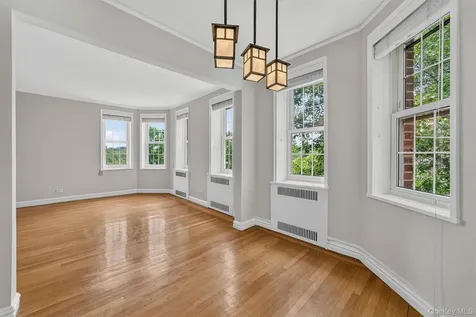 949 Palmer Road Bronxville NY 10708