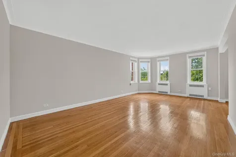 949 Palmer Road Bronxville NY 10708