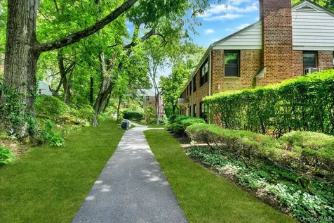 40 Rockledge Hartsdale NY 10530