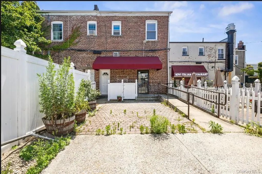 97 Merrick Road Baldwin NY 11510
