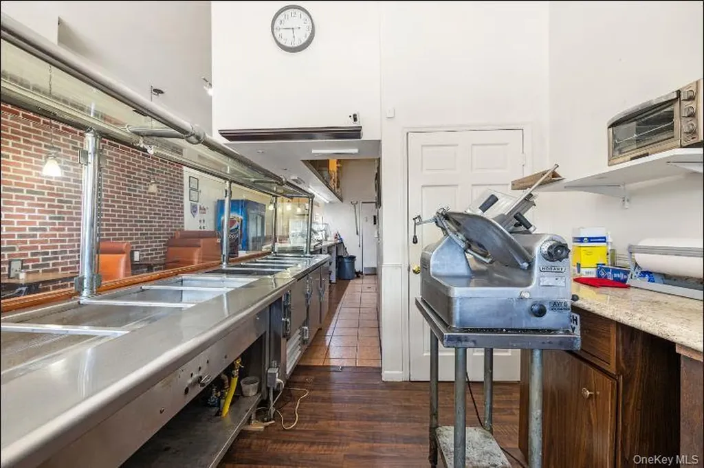 97 Merrick Road Baldwin NY 11510
