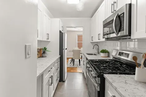 10 Old Mamaroneck Road White Plains NY 10605