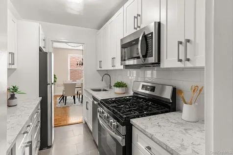 10 Old Mamaroneck Road White Plains NY 10605