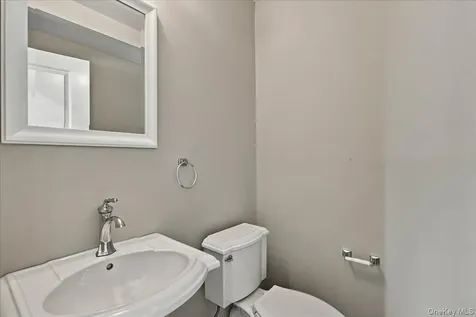 1219 Henry Avenue Mamaroneck NY 10543