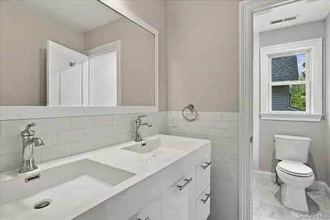 1219 Henry Avenue Mamaroneck NY 10543