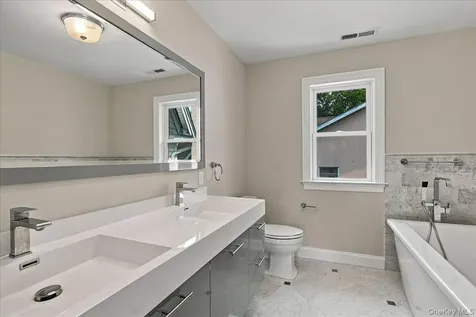1219 Henry Avenue Mamaroneck NY 10543
