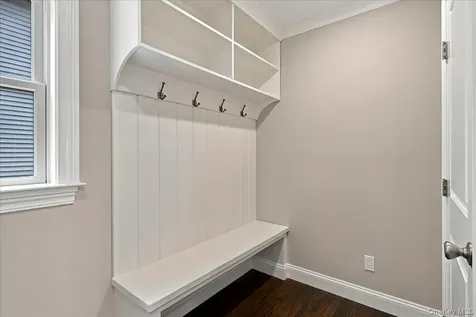 1219 Henry Avenue Mamaroneck NY 10543