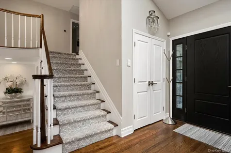 15 Pound Ridge Road Plainview NY 11803