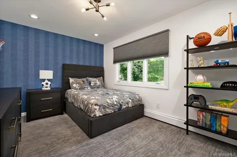 15 Pound Ridge Road Plainview NY 11803