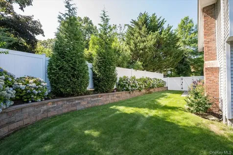 15 Pound Ridge Road Plainview NY 11803