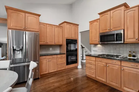 15 Pound Ridge Road Plainview NY 11803