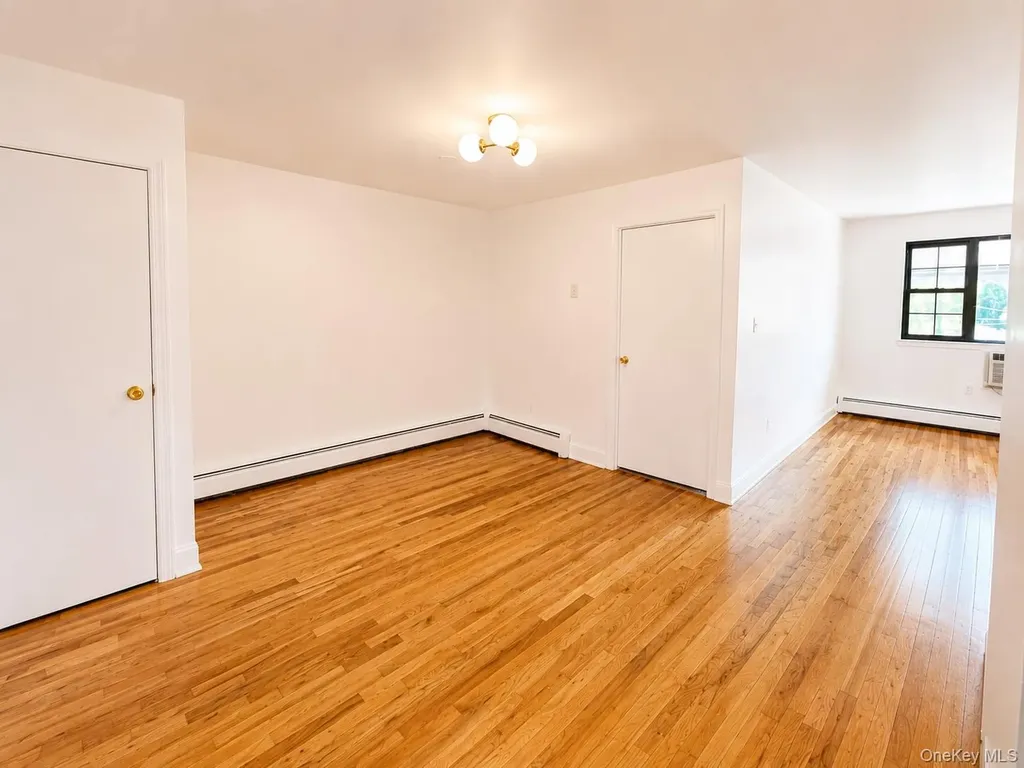 533 Soundview Avenue Bronx NY 10473