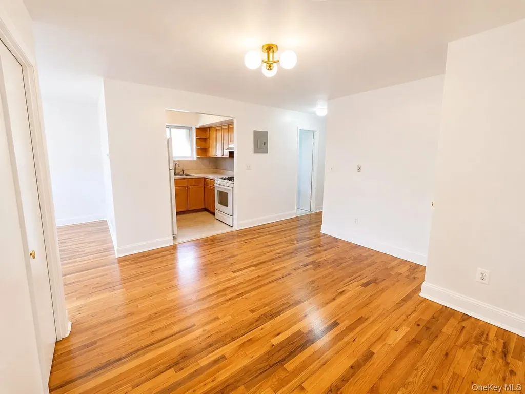 533 Soundview Avenue Bronx NY 10473