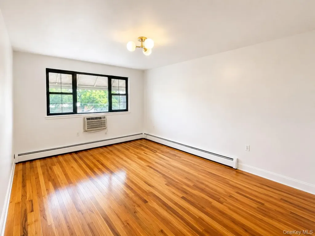 533 Soundview Avenue Bronx NY 10473