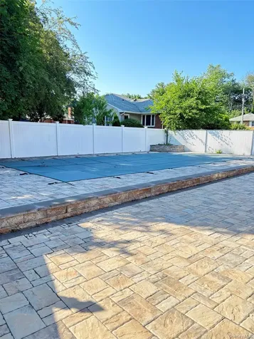 238 Jerome Street Syosset NY 11791