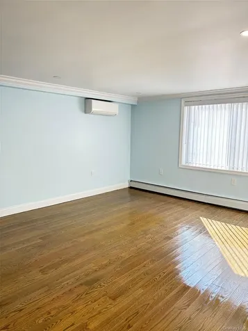 238 Jerome Street Syosset NY 11791