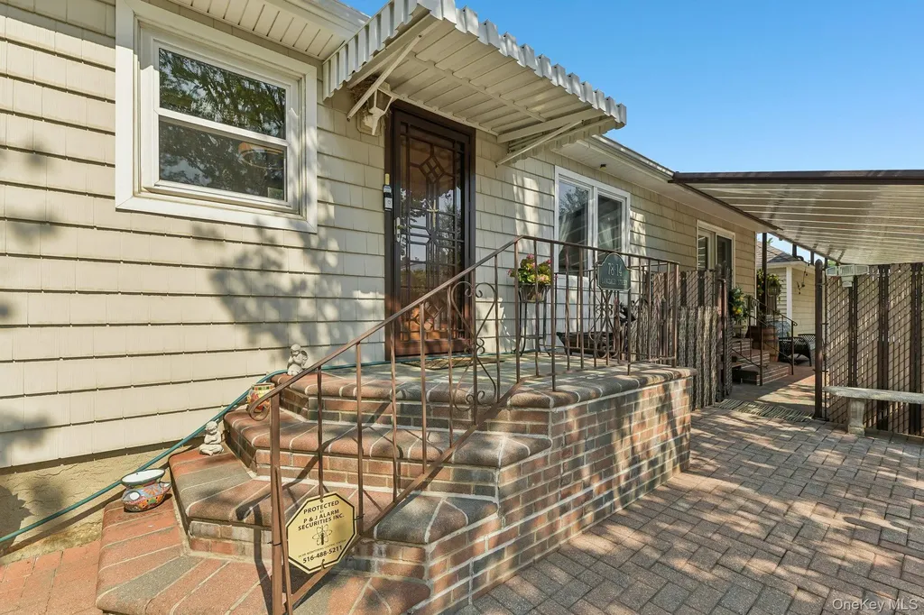 7814 Langdale Street New Hyde Park NY 11040