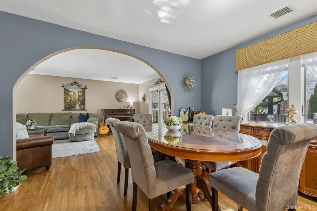 7814 Langdale Street New Hyde Park NY 11040