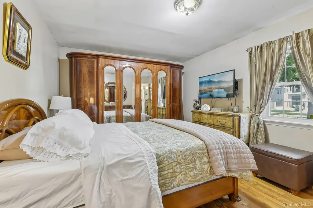 7814 Langdale Street New Hyde Park NY 11040
