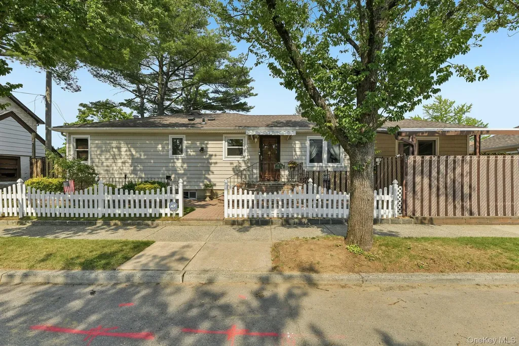 7814 Langdale Street New Hyde Park NY 11040
