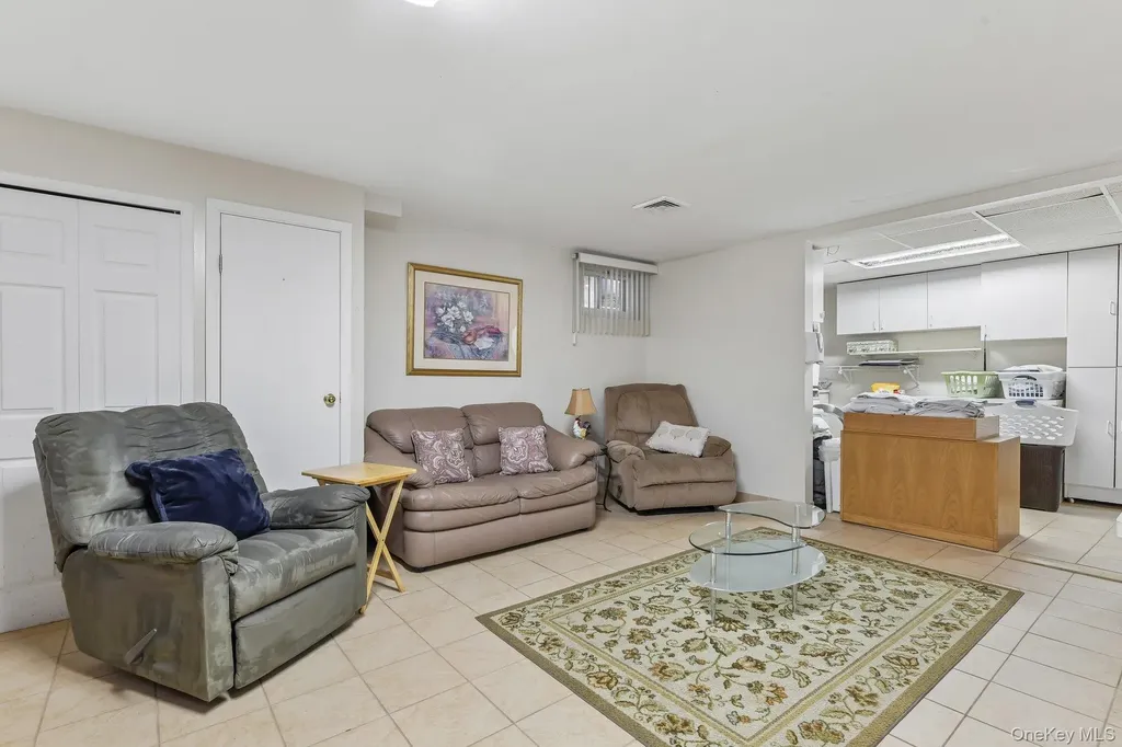 7814 Langdale Street New Hyde Park NY 11040