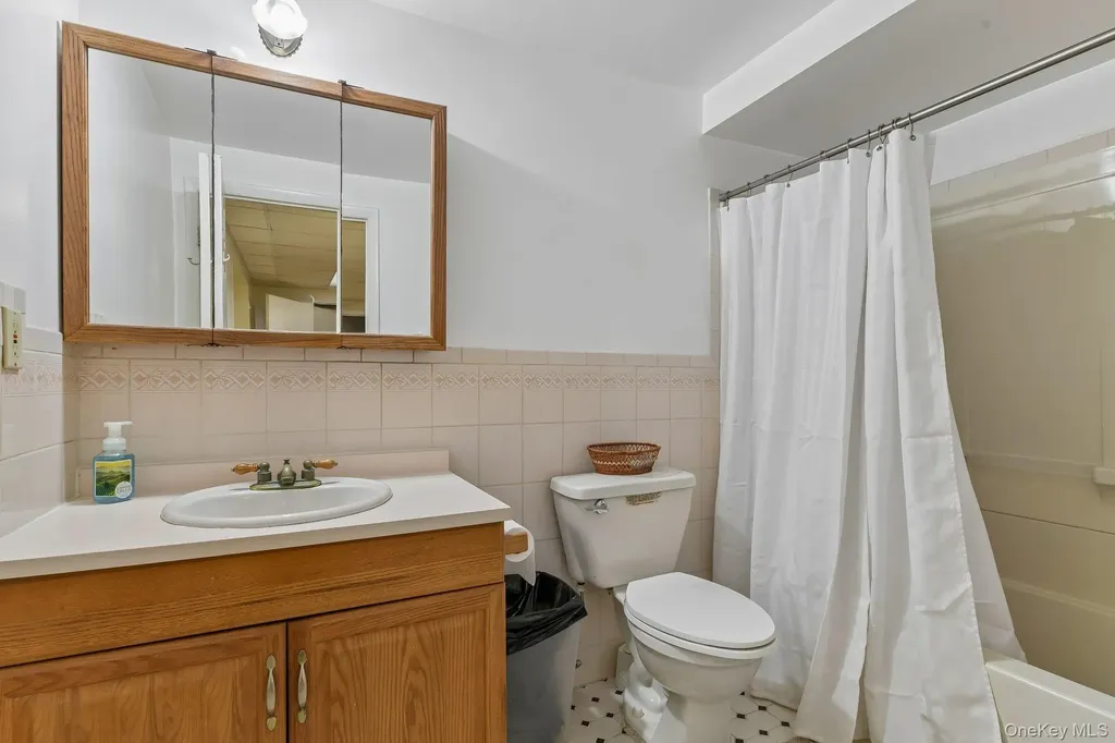 7814 Langdale Street New Hyde Park NY 11040