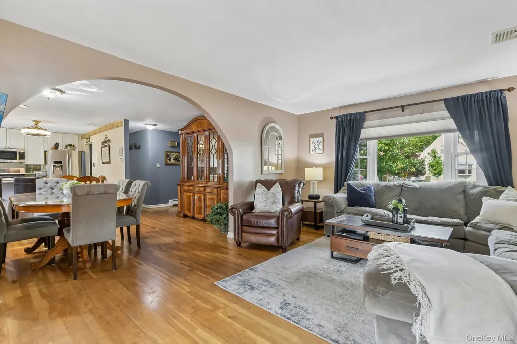 7814 Langdale Street New Hyde Park NY 11040