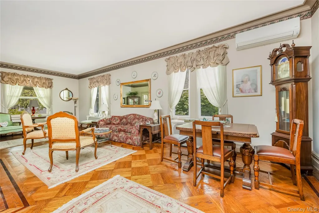 67 Davison Place Rockville Centre NY 11570