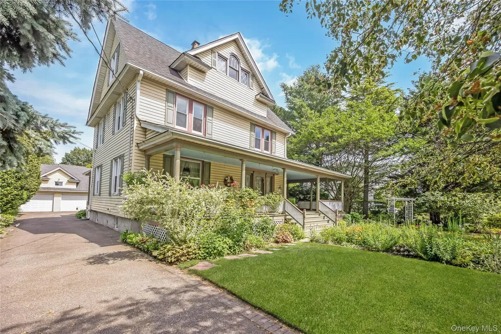 67 Davison Place Rockville Centre NY 11570