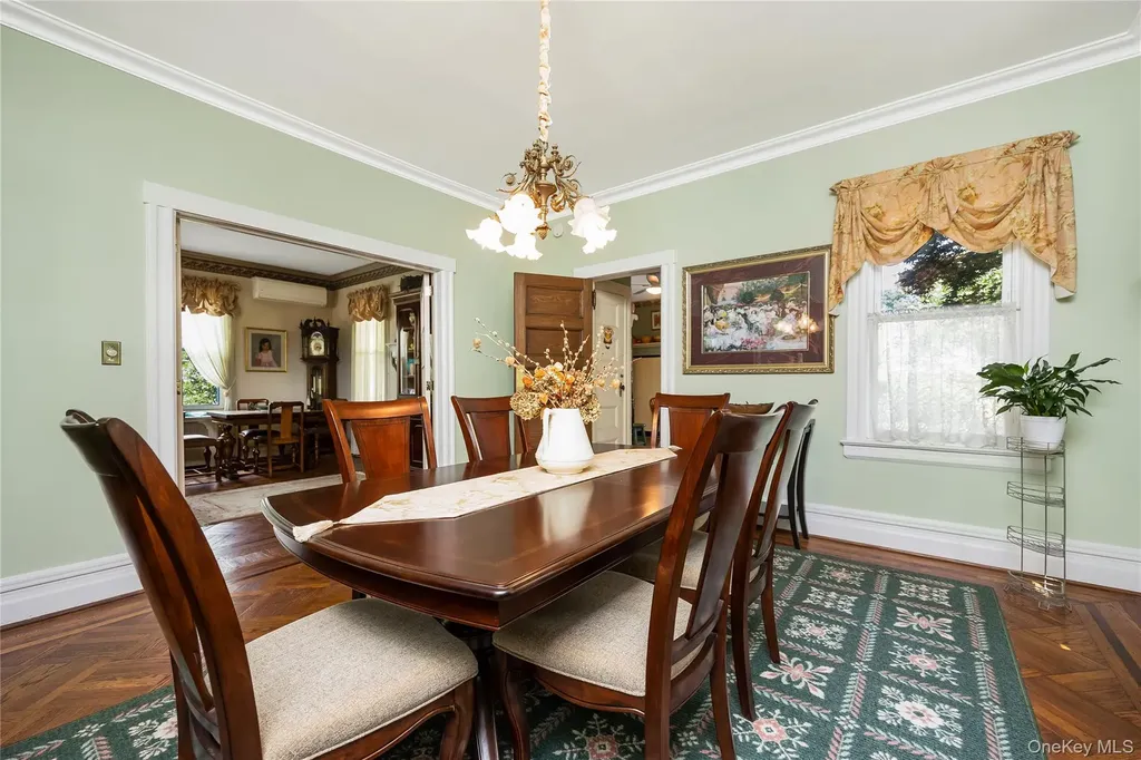 67 Davison Place Rockville Centre NY 11570