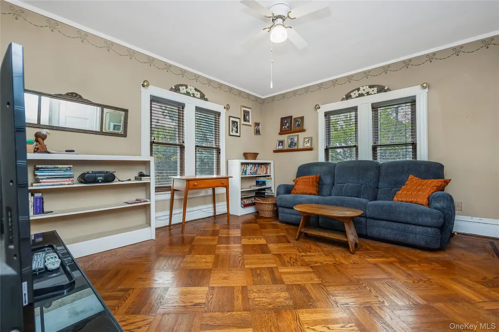 67 Davison Place Rockville Centre NY 11570