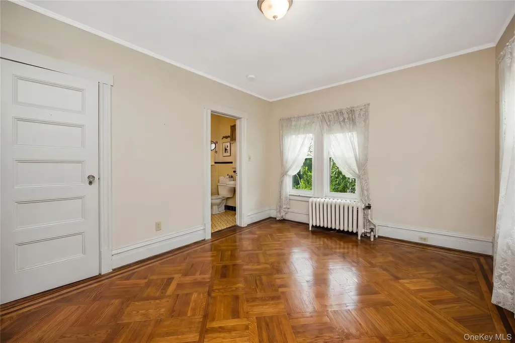 67 Davison Place Rockville Centre NY 11570