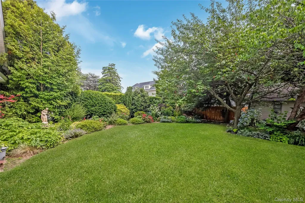 67 Davison Place Rockville Centre NY 11570