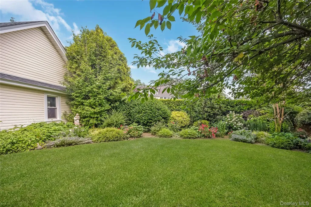 67 Davison Place Rockville Centre NY 11570