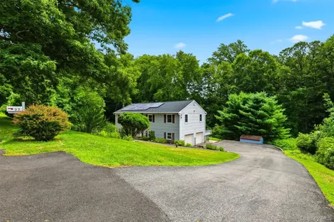 27 Casse Court Mahopac NY 10541